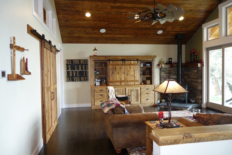 Architectural House Design - Interior - Family Room for Craftsman House Plan #124-1005 - 2 bed, 2 bath