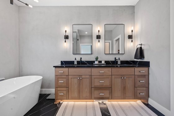Interior - Master Bathroom for Contemporary House Plan #1070-214 - 4 bed, 3.5 bath