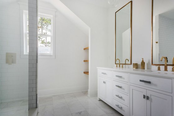 Interior - Master Bathroom for Craftsman House Plan #461-73 - 3 bed, 3 bath