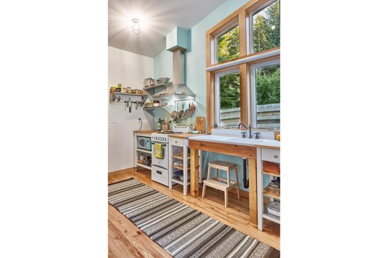 Interior - Kitchen 2 for Craftsman House Plan #890-11 - 1 bed, 1 bath