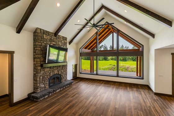 Photo 10 for Craftsman House Plan #1070-152 - 4 bed, 3 bath