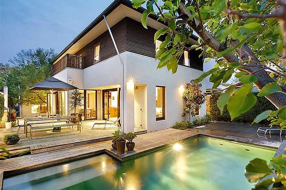 Modern style Home, front elevation