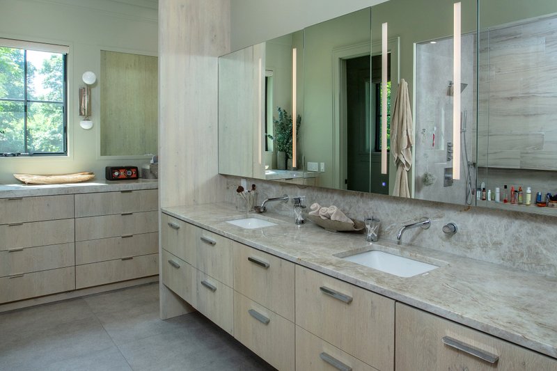 House Blueprint - Interior - Master Bathroom 1 for Farmhouse House Plan #928-340 - 4 bed, 3.5 bath