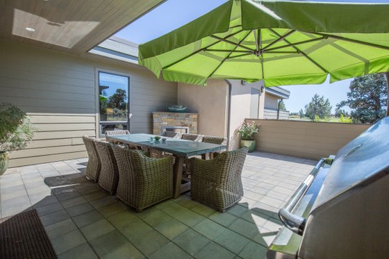 Exterior - Outdoor Living for Contemporary House Plan #892-42 - 4 bed, 5.5 bath
