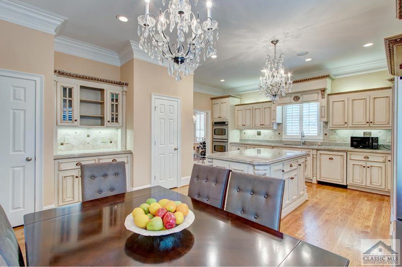 Architectural House Design - Interior - Kitchen 1 for Classical House Plan #137-300 - 4 bed, 4.5 bath