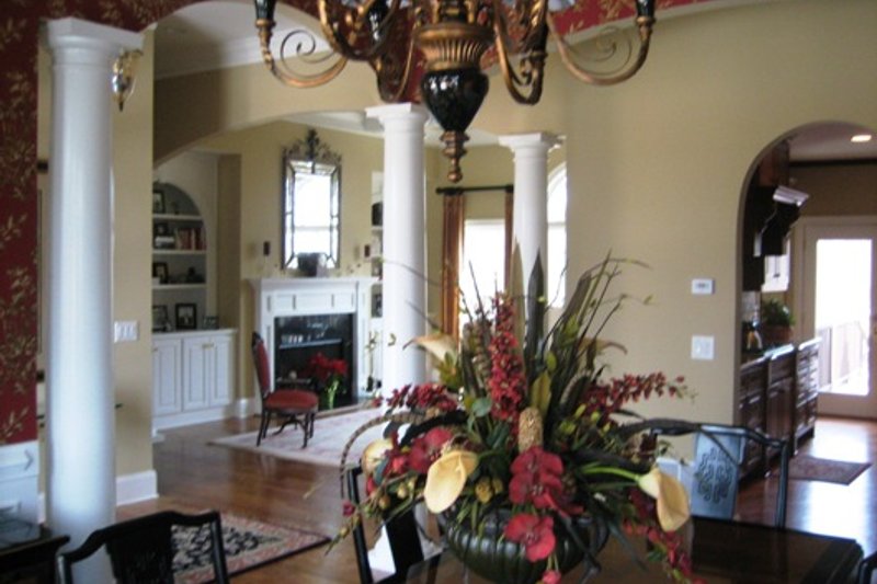 Dream House Plan - Photo 3 for Traditional House Plan #437-53 - 4 bed, 3 bath
