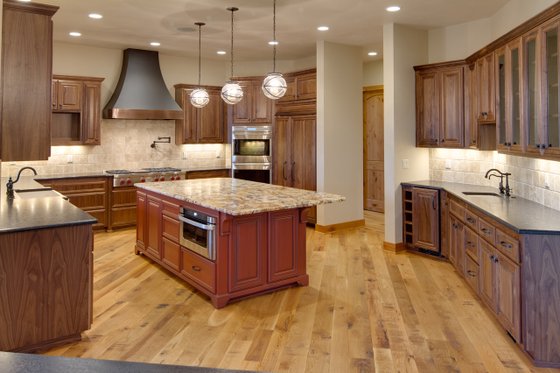 Photo 7 for Craftsman House Plan #124-913 - 4 bed, 3.5 bath