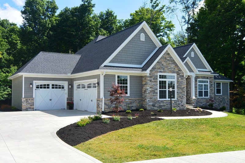 European Style House Plan 3 Beds 2 5 Baths 2449 Sq Ft European Style House Plan 3 Beds 2 5 Baths 2449 Sq Ft