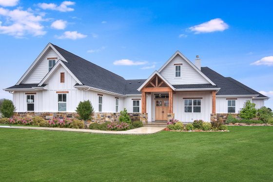 Dream House Plan - Exterior - Front Elevation for Craftsman House Plan #430-179 - 5 bed, 3.5 bath