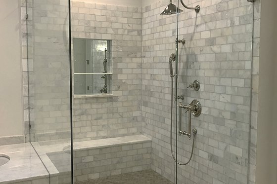 Interior - Master Bathroom 1 for Traditional House Plan #437-86 - 4 bed, 3.5 bath