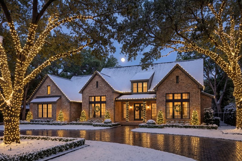 Architectural House Design - Exterior - Front Elevation 10 for Farmhouse House Plan #430-415 - 4 bed, 3.5 bath