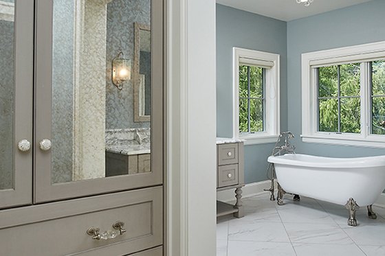 Interior - Master Bathroom 1 for Craftsman House Plan #928-312 - 3 bed, 2.5 bath