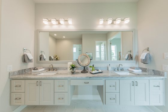 Interior - Master Bathroom for Country House Plan #1110-33 - 3 bed, 3 bath