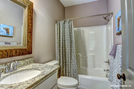 Interior - Bathroom for Ranch House Plan #929-1013 - 3 bed, 2 bath