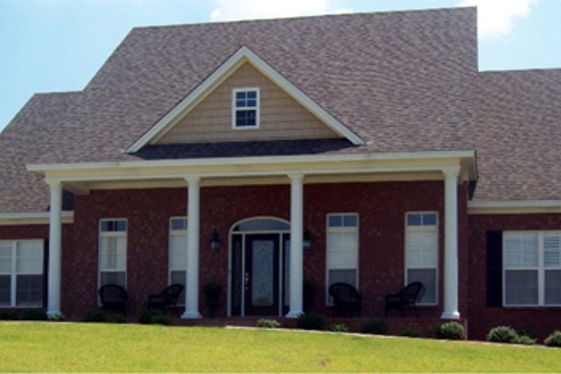 Home Plan - Traditional Exterior - Front Elevation Plan #63-345