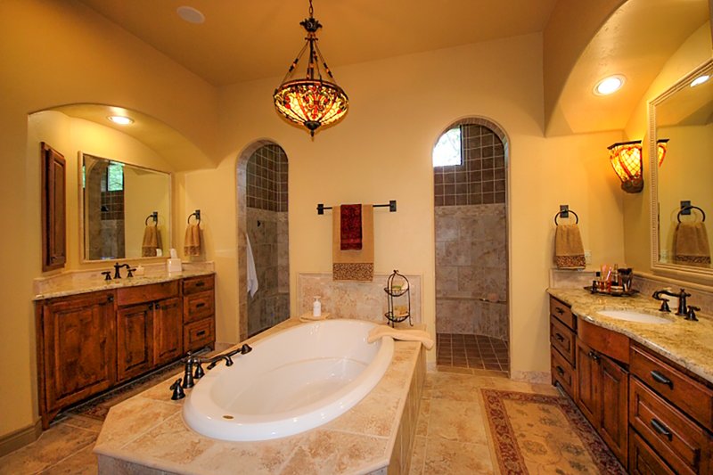 Dream House Plan - Interior - Master Bathroom for Prairie House Plan #80-211 - 4 bed, 4 bath