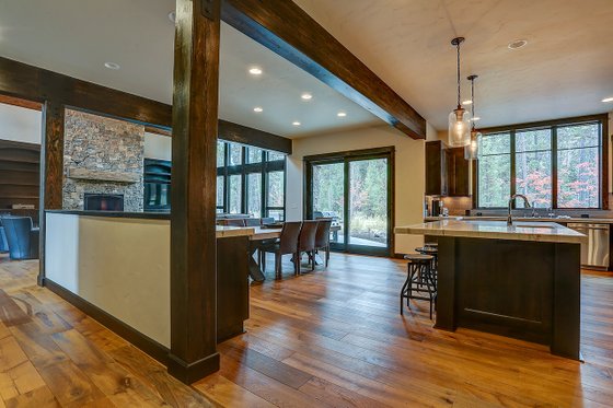 Interior - Kitchen 5 for Craftsman House Plan #892-28 - 4 bed, 5.5 bath