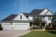 Traditional Style House Plan - 4 Beds 2.5 Baths 2610 Sq/Ft Plan #51-478 