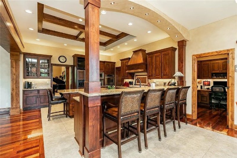 Home Plan - Interior - Kitchen 2 for Cottage House Plan #70-1553 - 5 bed, 4.5 bath