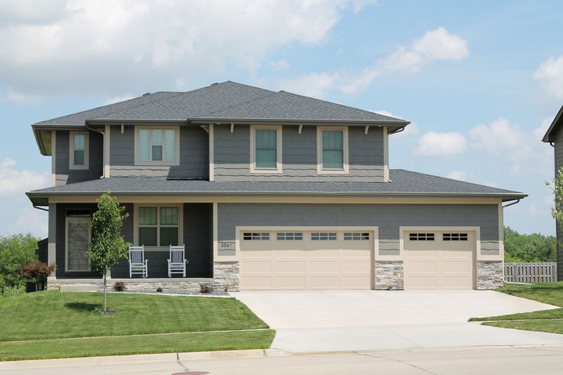 Home Plan - Craftsman Exterior - Front Elevation Plan #20-2453