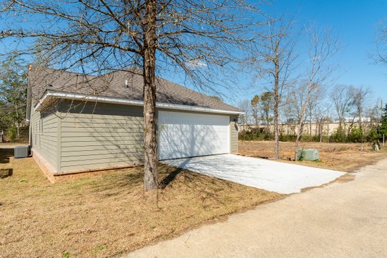 Photo 5 for Cottage House Plan #430-114 - 3 bed, 2 bath