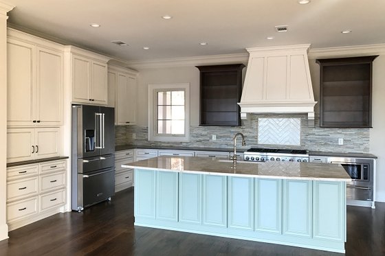 Interior - Kitchen for Craftsman House Plan #437-102 - 4 bed, 3 bath