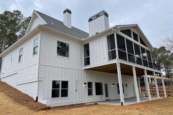 Exterior - Covered Porch for Farmhouse House Plan #437-126 - 4 bed, 4 bath
