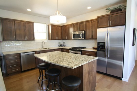 Photo 7 for Cottage House Plan #124-868 - 4 bed, 4 bath