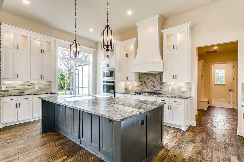 Architectural House Design - Interior - Kitchen 1 for Southern House Plan #1074-8 - 4 bed, 3.5 bath