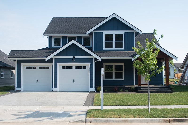 Dream House Plan - Country Exterior - Front Elevation Plan #1070-48