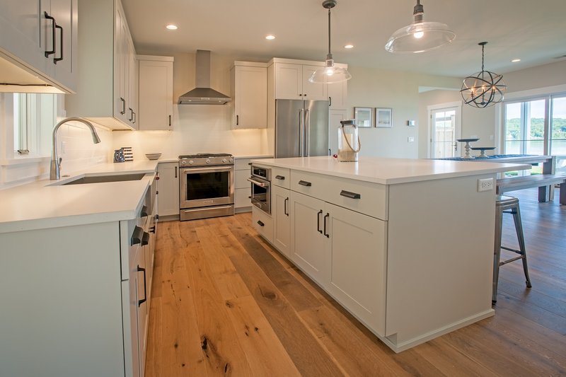 Architectural House Design - Interior - Kitchen for Farmhouse House Plan #901-132 - 3 bed, 2.5 bath