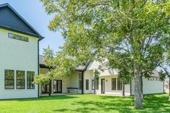 Exterior - Rear Elevation for Farmhouse House Plan #935-21 - 4 bed, 4 bath