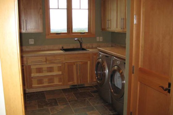 Photo 4 for Craftsman House Plan #124-737 - 2 bed, 2.5 bath