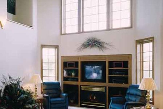 Photo 4 for Traditional House Plan #50-199 - 3 bed, 2.5 bath