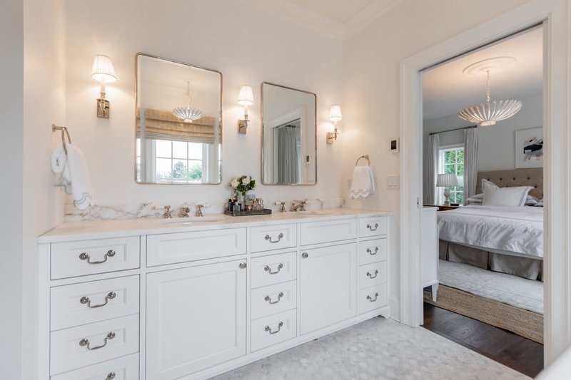 House Blueprint - Interior - Master Bathroom 1 for Traditional House Plan #1114-94 - 4 bed, 3.5 bath