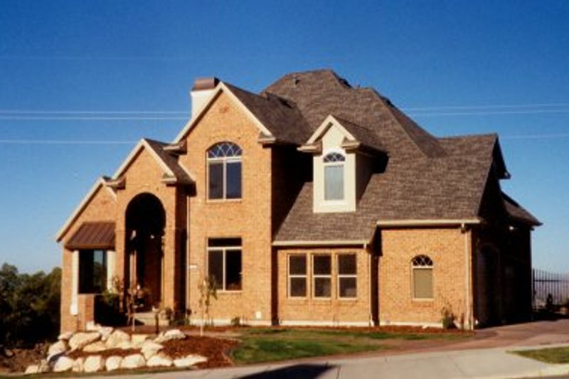 Dream House Plan - Traditional Exterior - Front Elevation Plan #5-186