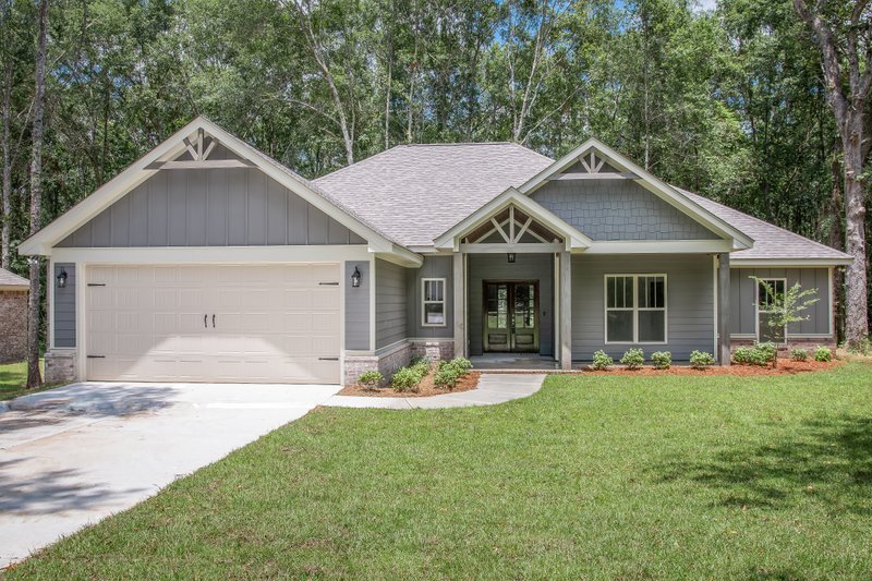 House Blueprint - Ranch Exterior - Front Elevation Plan #430-301