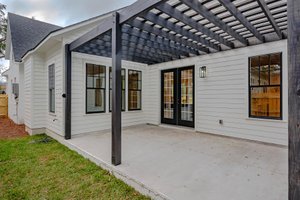 Exterior - Covered Porch for Traditional House Plan #461-82 - 4 bed, 3 bath