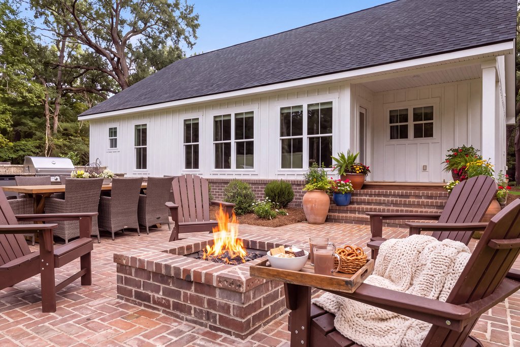 Exterior - Rear Elevation 2 for Farmhouse House Plan #430-452 - 3 bed, 2 bath