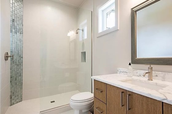 Interior - Bathroom 1 for Contemporary House Plan #548-65 - 4 bed, 4.5 bath