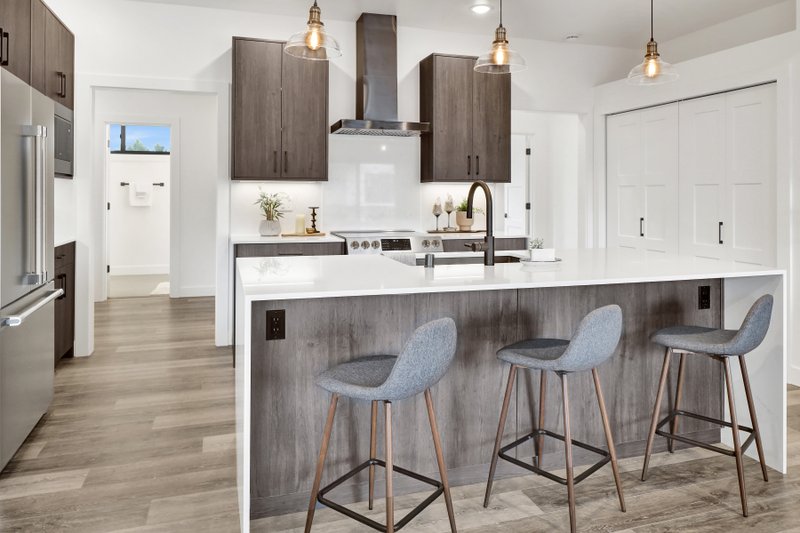 House Plan Design - Interior - Kitchen 1 for Contemporary House Plan #1070-235 - 3 bed, 2 bath