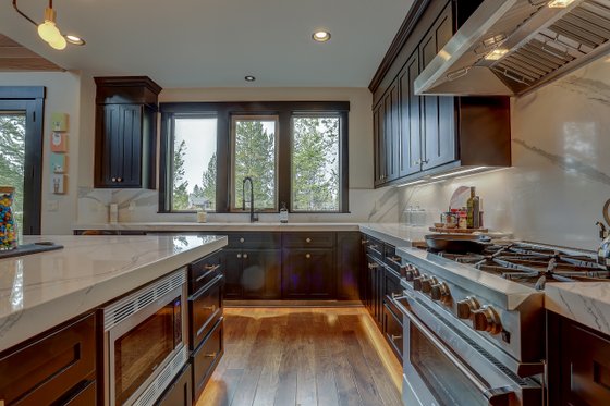 Interior - Kitchen 1 for Craftsman House Plan #892-38 - 4 bed, 5 bath