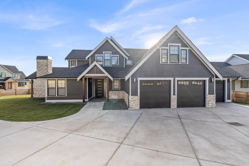 Architectural House Design - Photo 3 for Farmhouse House Plan #1070-139 - 5 bed, 3.5 bath