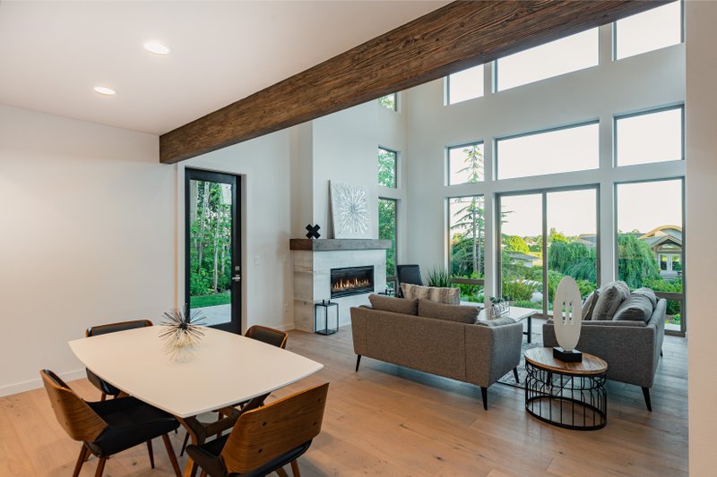 Dream House Plan - Interior - Dining Room for Contemporary House Plan #1070-14 - 3 bed, 2.5 bath