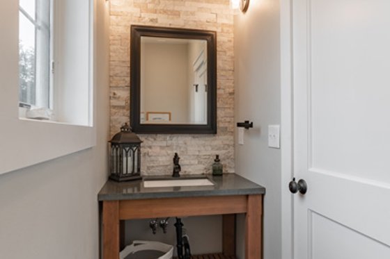 Interior - Bathroom 1 for Farmhouse House Plan #1070-42 - 4 bed, 3.5 bath