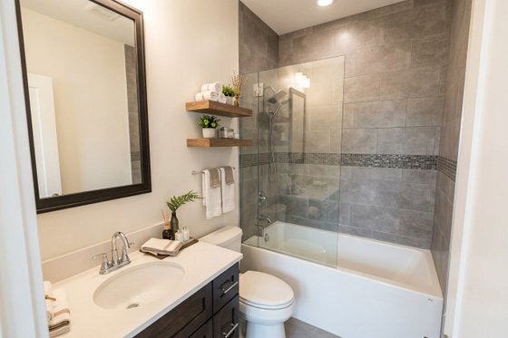 Interior - Bathroom for Farmhouse House Plan #51-1549 - 4 bed, 3.5 bath