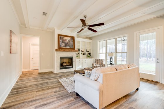 Interior - Family Room for Traditional House Plan #430-228 - 4 bed, 2 bath