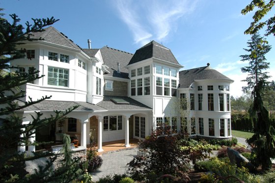 Photo 9 for Traditional House Plan #132-216 - 4 bed, 6 bath