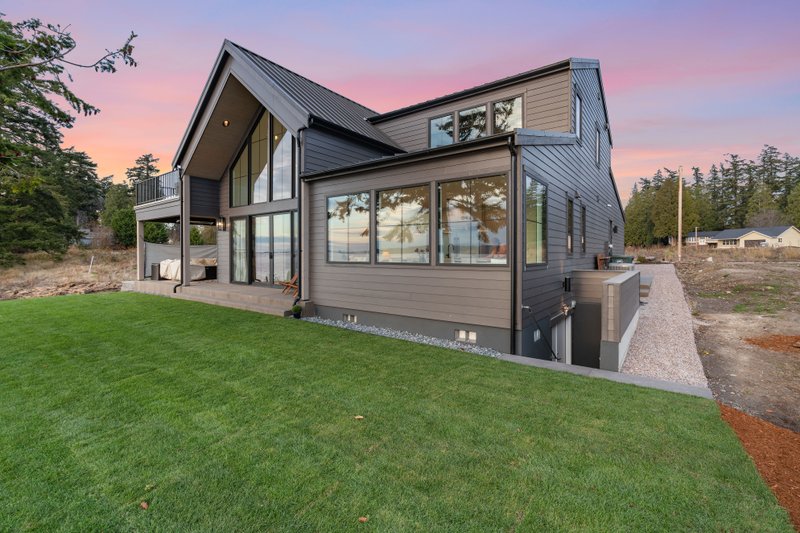 House Design - Photo 3 for Contemporary House Plan #1070-193 - 4 bed, 3.5 bath