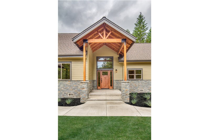 House Plan Design - Exterior - Front Elevation 4 for Craftsman House Plan #124-988 - 3 bed, 2.5 bath